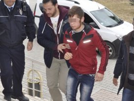 Kız kardeşine laf attığı iddiasıyla arkadaşını öldürdü