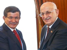 Kahraman, Davutoğlu ile bir araya geldi