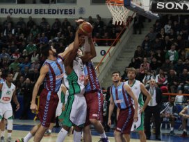 Torku Konyaspor son dakikada yıkıldı
