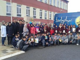 Mobil bilgehaneler ve bilim tırı on binlerce gence ulaştı