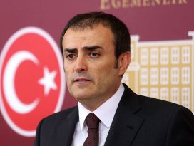 Bakan Ünaldan o akademisyenlere ağır eleştiri!