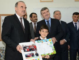 Başkan Akyürek, karne heyecanına ortak oldu