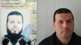 Sakal ve başörtüsünü yasakladılar