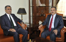 Rektör Prof. Dr. Şahin’e tebrikler sürüyor