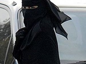 Fransa’da Müslümanlar ayaklandı