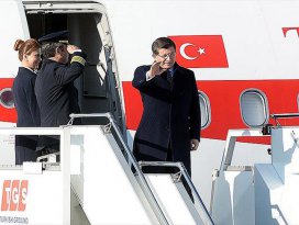 Başbakan Davutoğlu İngiltereye gitti