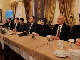 Meram AK Parti yeni yüzüyle basın karşısında