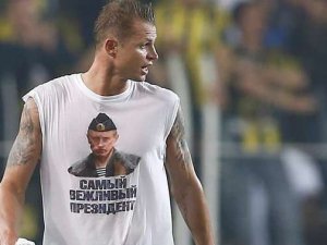 Provokatör Rustan Putinli mesaj