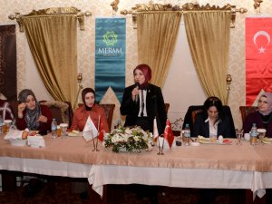 Başkan Fatma Toru, kadın gazetecilerle buluştu