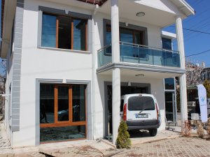 Hafif ticari araç iş yerine girdi