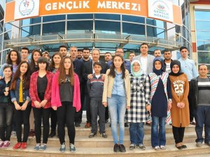 Başkan Akkaya öğrencilerle bir araya geldi