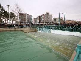 Gölden Konya Ovasına mevsimin ilk sulama suyu salındı