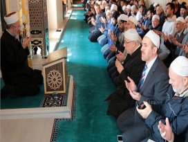 Terör saldırılarında hayatını kaybedenler için hatim duası