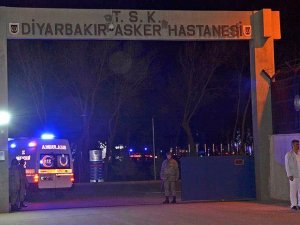 Diyarbakırda karakola bombalı saldırı: 3 şehit