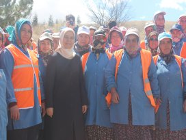 Konyada şehitlere saygı için bin 100 fidan dikildi
