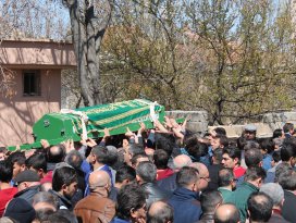 Tekeli ailesinin genç bireyi toprağa verildi
