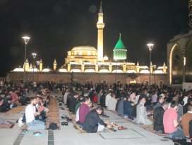 Konya’da Regaip Kandili