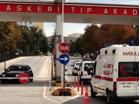 Yaralı polis memuru GATAda şehit oldu