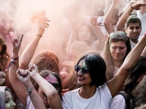 İstanbulda Holi Festivali düzenlendi