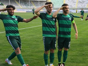 Anadolu Selçukspor ligde kalmayı garantiledi: 2-0
