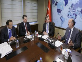 Üniversite kampüsleri zehirden arınıyor