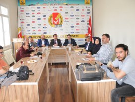 Emiroğlu adaylığını açıkladı
