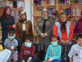 Selçuk Tıpta miniklerin 23 Nisan coşkusu