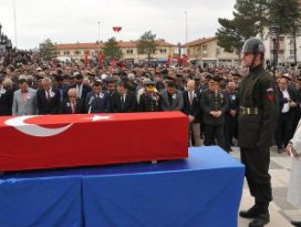 Şehitler son yolculuklarına uğurlandı