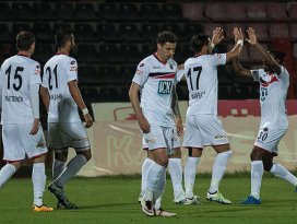 Gençler 3 puanı 3 golle aldı