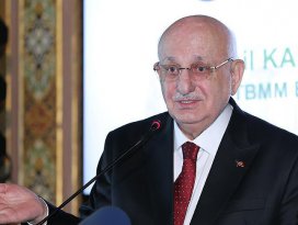 Kahraman: Kendimize uygun bir anayasa yapacağız
