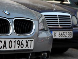 Bakandan yabancı plakalı araç uyarısı