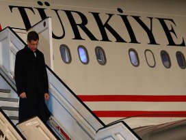 Başbakan Davutoğlu yarın Katara gidecek