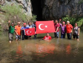 Çamlık mağaralarını tanıtmak için yürüdüler