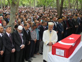 Konya şehidini toprağa verdi