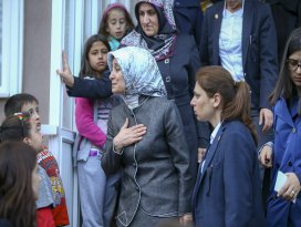 Sare Davutoğlu, şehidin ailesini ziyaret etti