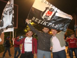 Konyada Beşiktaşlı taraftarların galibiyet kutlaması