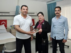 Gaziden NEÜ rektörüne anlamlı hediye