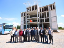 Başkan Özaltun, Beyşehir Kültür Merkezinde incelemelerde bulundu