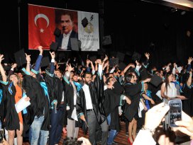 SÜde mezuniyet coşkusu başladı