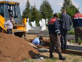 Konyada cinayet şüphesi mezar açtırdı