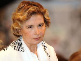 Nazlı Ilıcaka Davutoğluna hakaretten para cezası
