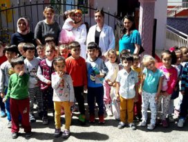 Anaokulu öğrencilerinden rehabilitasyon merkezlerine ziyaret
