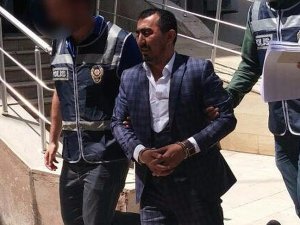 Takım elbiseli dolandırıcı tutuklandı