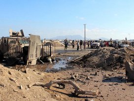 Yemende askeri karargaha intihar saldırısı: 25 ölü