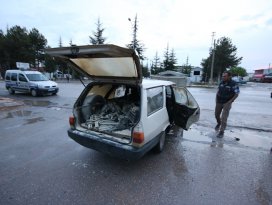 Beyşehirde otomobil yangını: 2 yaralı