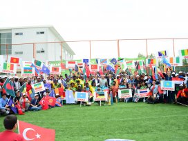 Uluslararası turnuvada dostluk kazandı