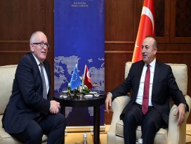 Dışişleri Bakanı Çavuşoğlu, Timmermans ile görüştü
