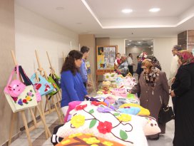 NEÜ Meram Tıp Fakültesi Psikiyatri Servisinde kermes düzenlendi