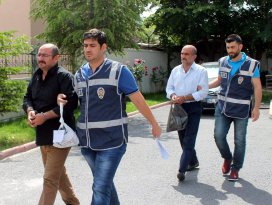 Çaldıkları otomobilleri change yapıp satmışlar