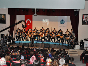 NEÜ’den iki konser